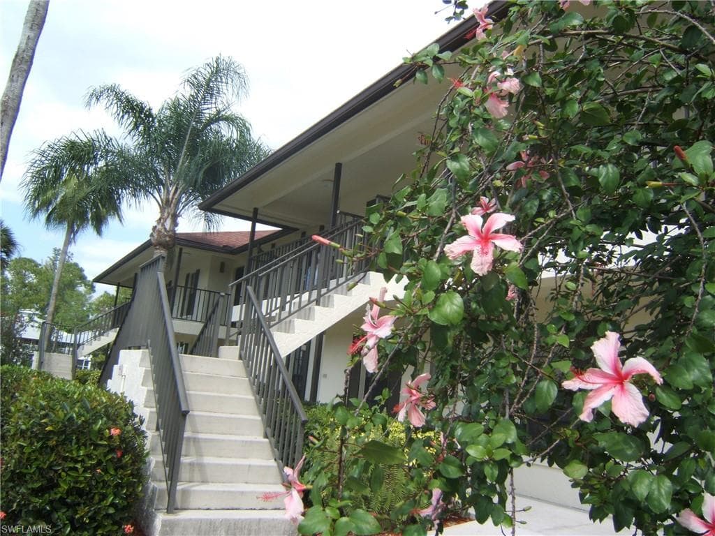 500 Misty Pines Cir 2-203, Naples, FL 34105-21