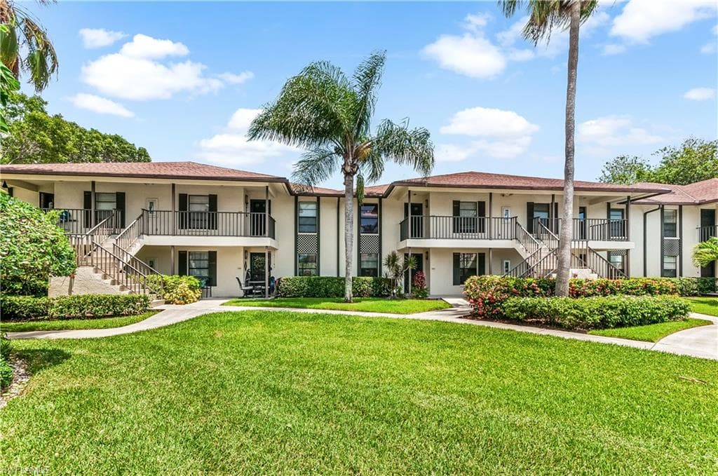 500 Misty Pines Cir 2-203, Naples, FL 34105-3