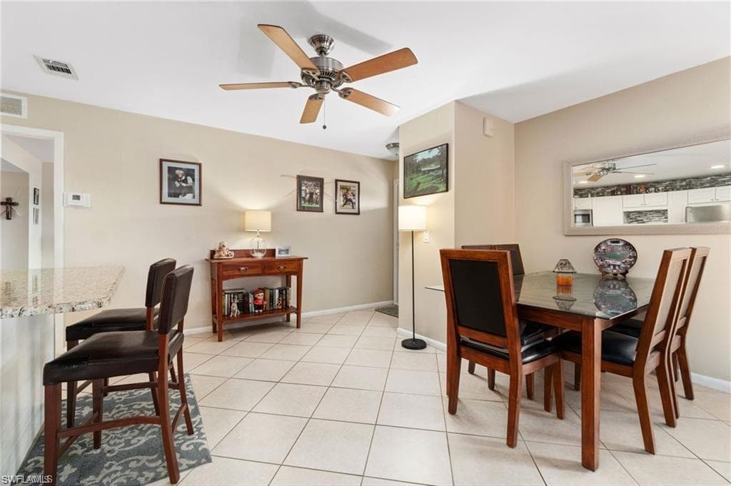208 Palm Dr 4, Naples, FL 34112-8