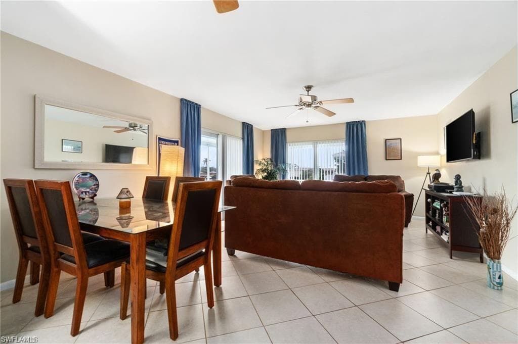 208 Palm Dr 4, Naples, FL 34112-13
