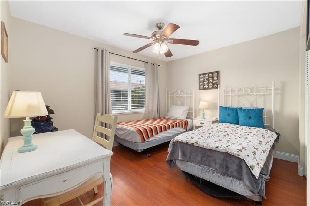 208 Palm Dr 4, Naples, FL 34112-28