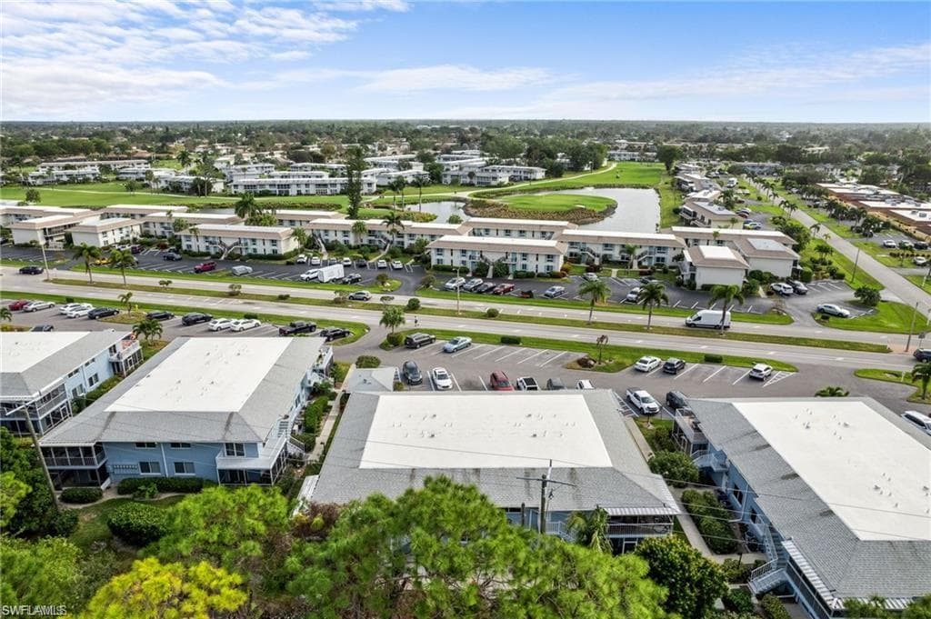 208 Palm Dr 4, Naples, FL 34112-3