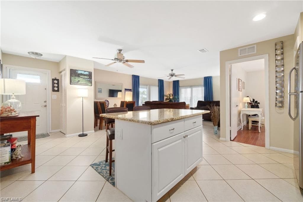 208 Palm Dr 4, Naples, FL 34112-6