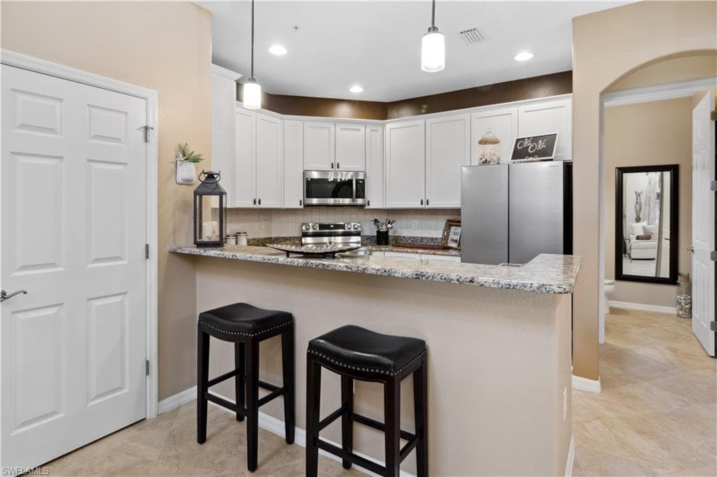 8997 Cambria Cir 2004, Naples, FL 34113-15