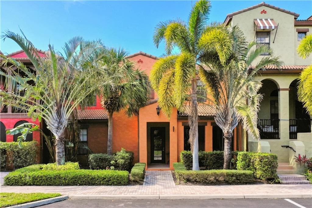 8997 Cambria Cir 2004, Naples, FL 34113-2