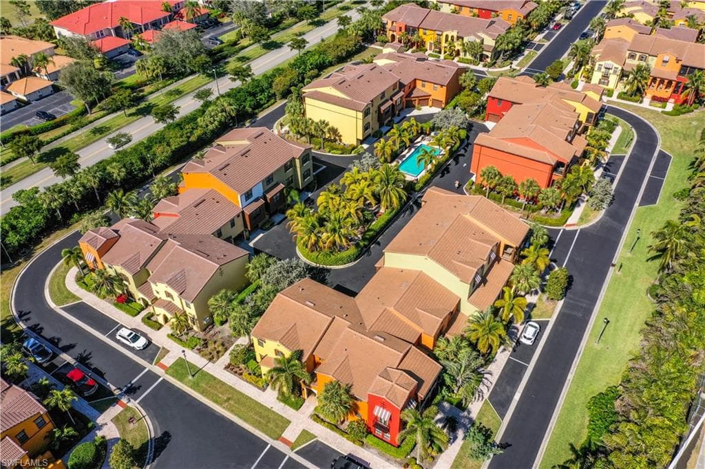 8997 Cambria Cir 2004, Naples, FL 34113-32