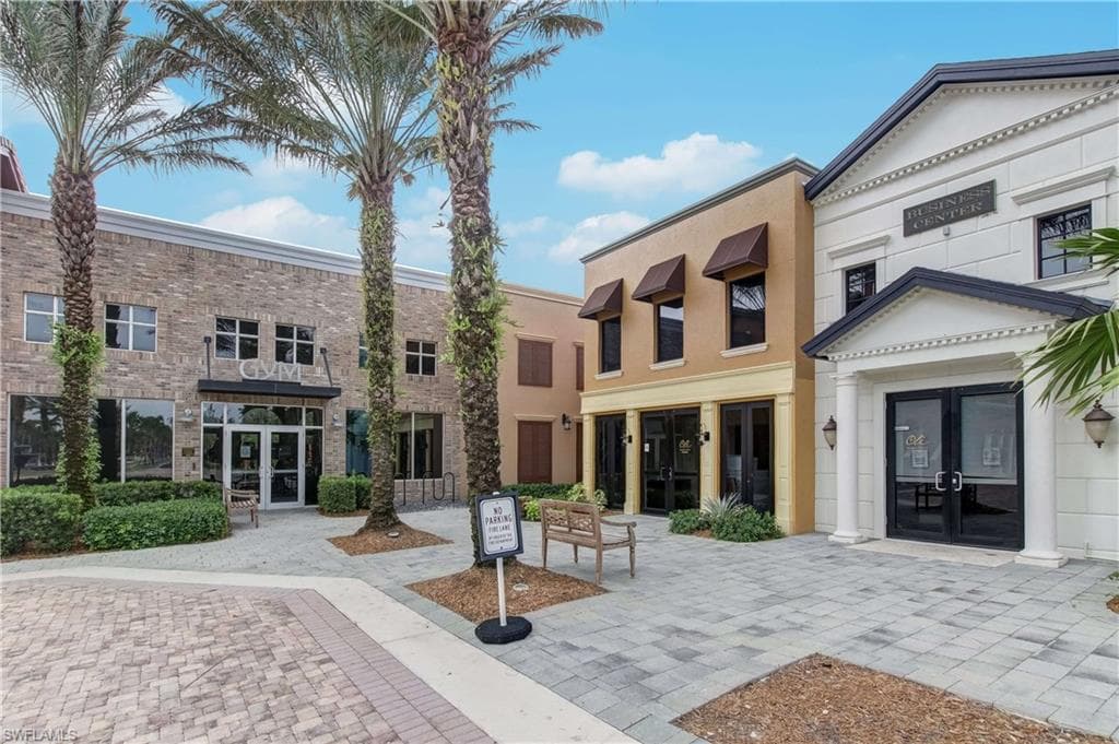 8997 Cambria Cir 2004, Naples, FL 34113-45