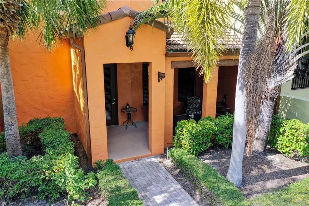 8997 Cambria Cir 2004, Naples, FL 34113-4