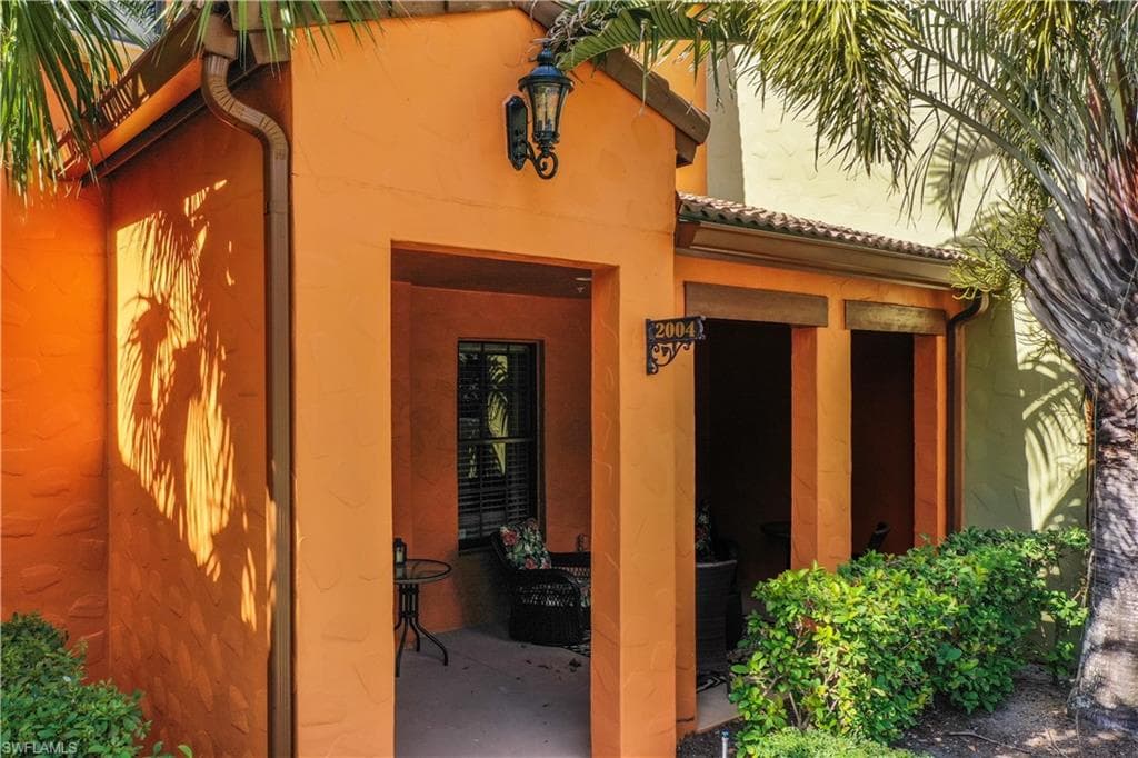 8997 Cambria Cir 2004, Naples, FL 34113-5
