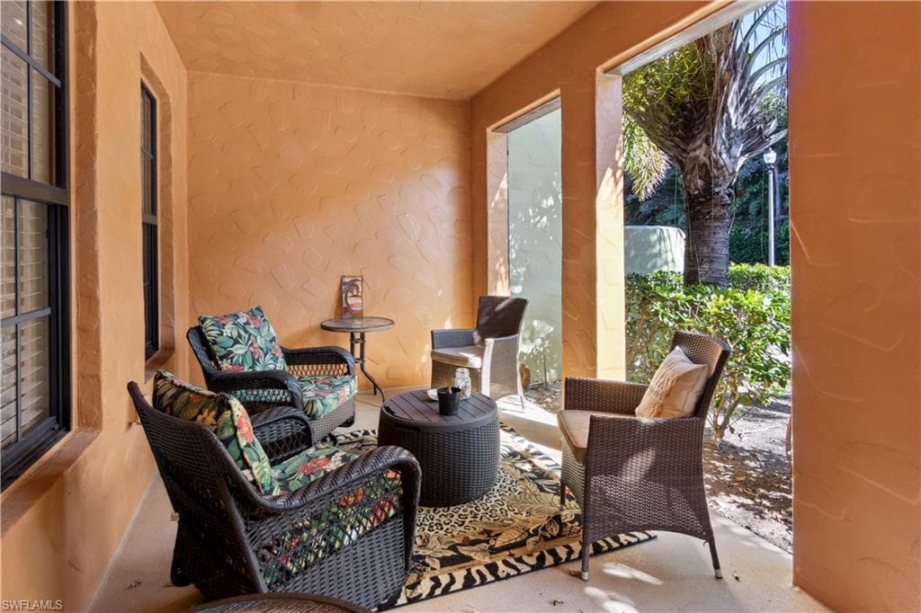 8997 Cambria Cir 2004, Naples, FL 34113-7