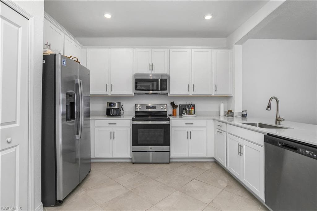 2215 Dragonfruit Way, Naples, FL 34120-15