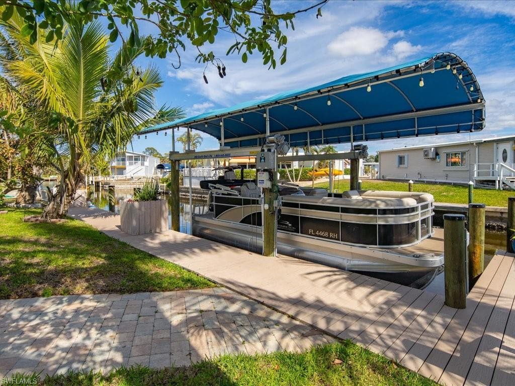 24536 Dolphin St, Bonita Springs, FL 34134-9