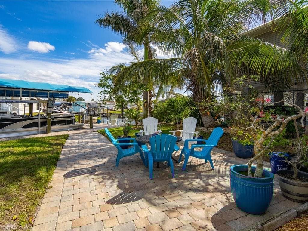 24536 Dolphin St, Bonita Springs, FL 34134-24