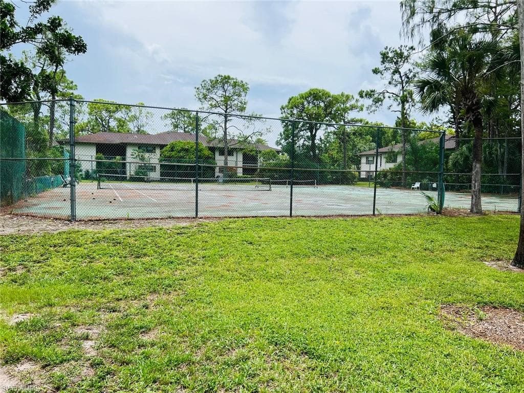 1733 Courtyard Way B206, Naples, FL 34112-7