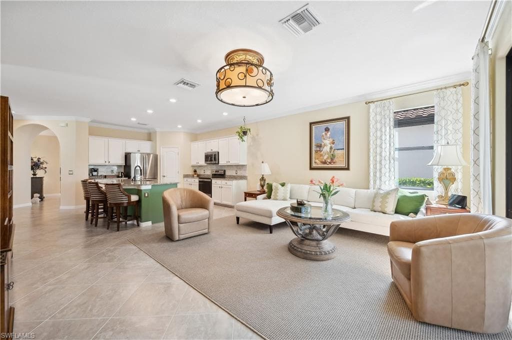 1602 Marton Ct, Naples, FL 34113-10