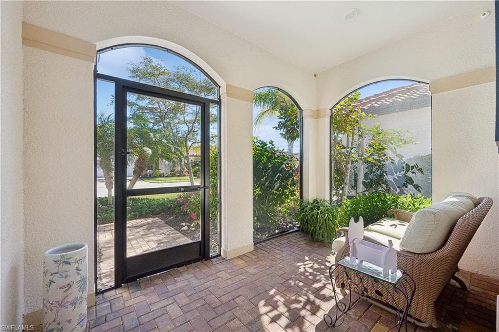 1602 Marton Ct, Naples, FL 34113-6