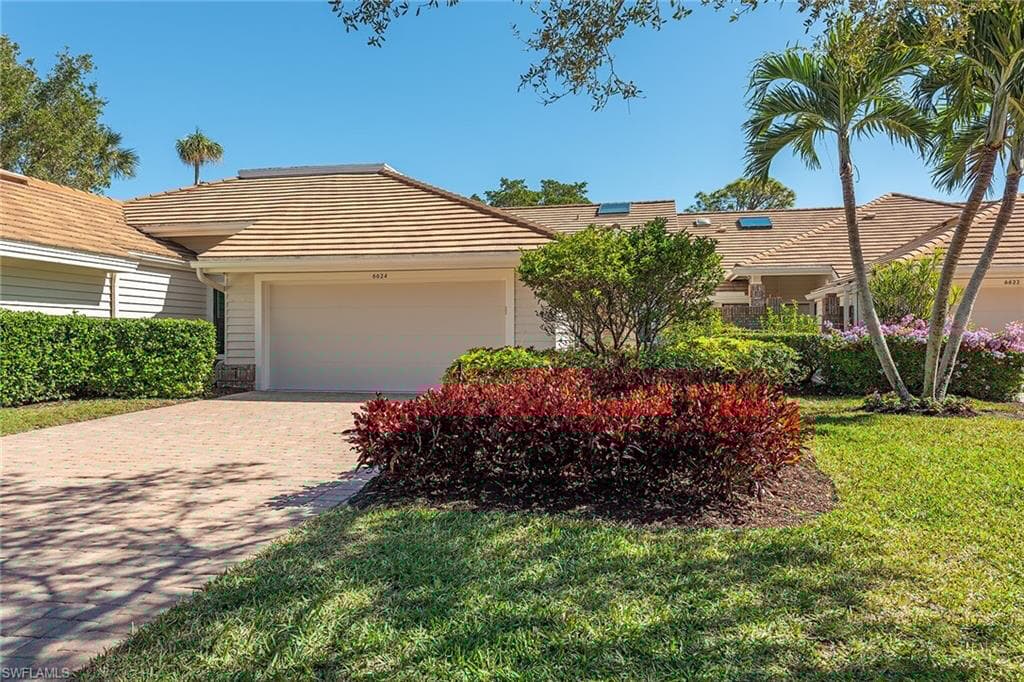 6624 Trident Way G5, Naples, FL 34108-2