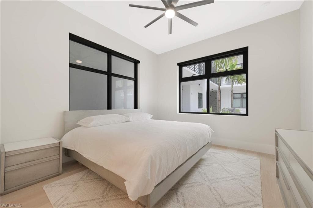 850 Central Ave 208, Naples, FL 34102-18