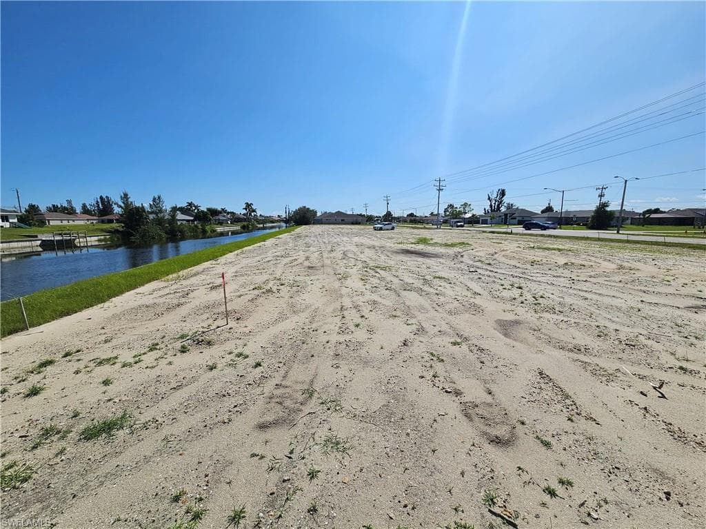 1505 Gleason Pkwy, Cape Coral, FL 33914-6