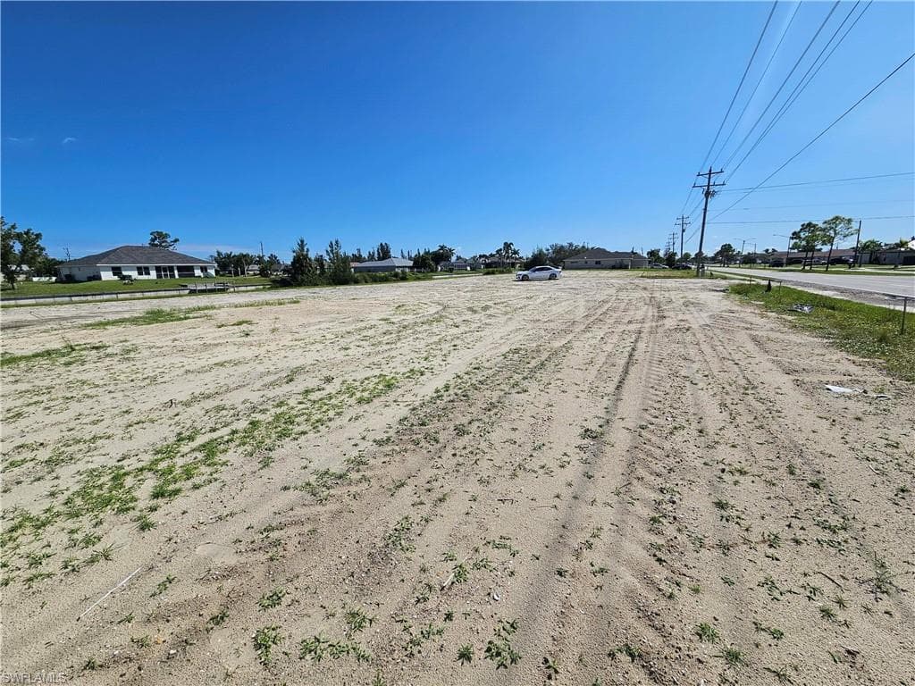 1505 Gleason Pkwy, Cape Coral, FL 33914-7