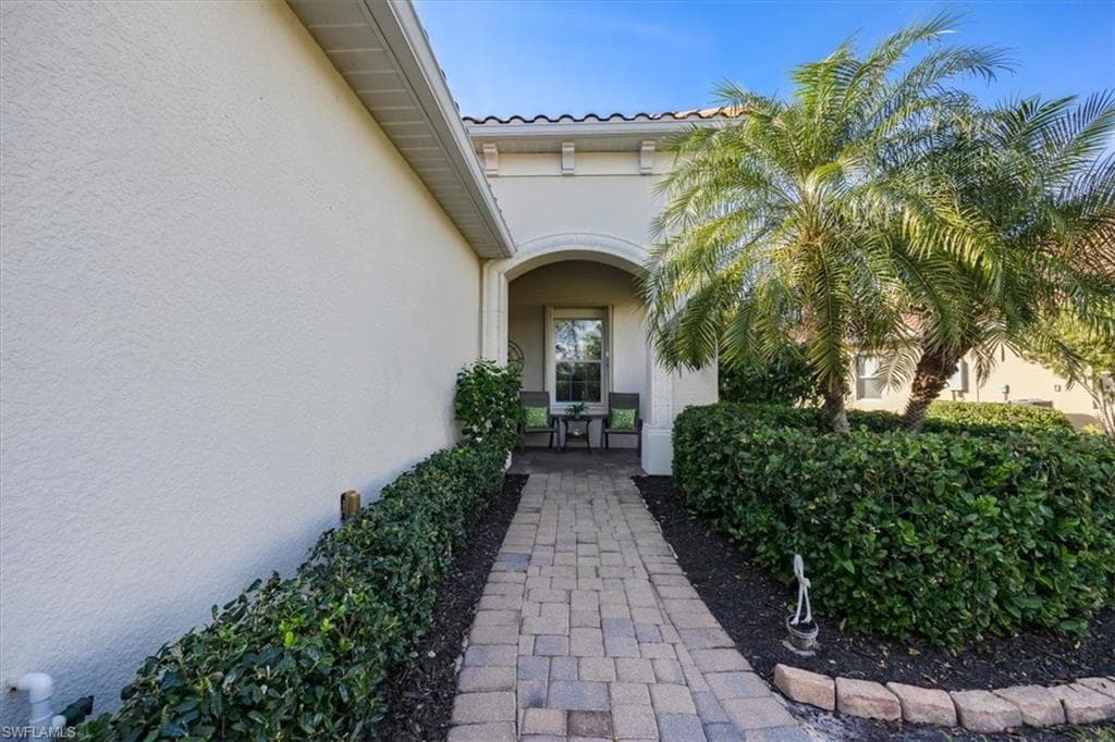 14569 Sonoma Blvd, Naples, FL 34114-7