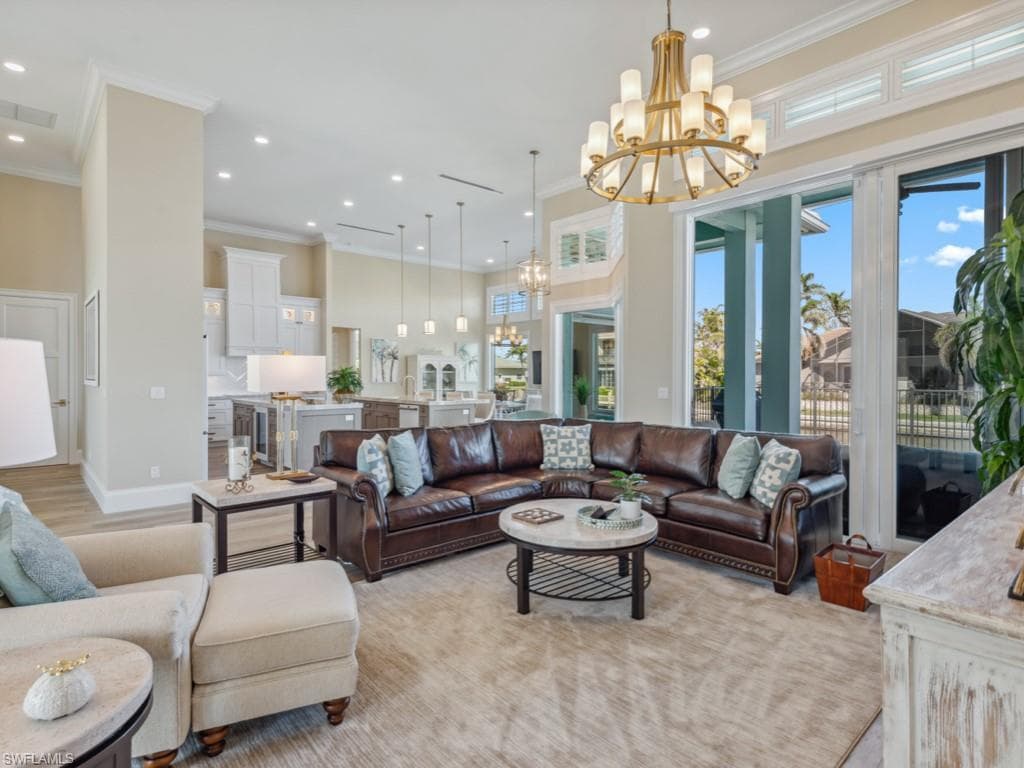 525 Taylor Ct, Marco Island, FL 34145-9