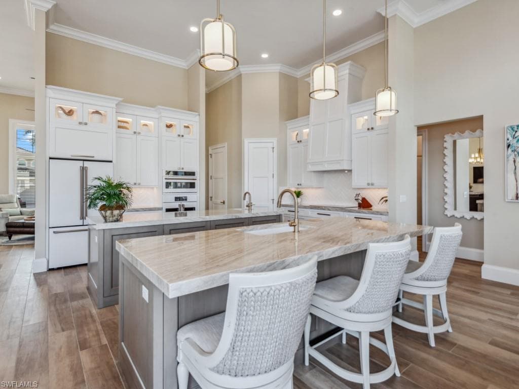 525 Taylor Ct, Marco Island, FL 34145-13