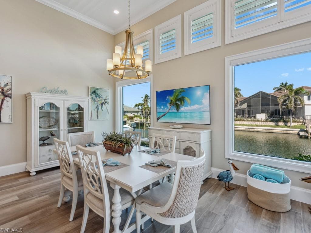 525 Taylor Ct, Marco Island, FL 34145-16