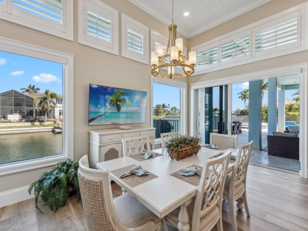 525 Taylor Ct, Marco Island, FL 34145-17