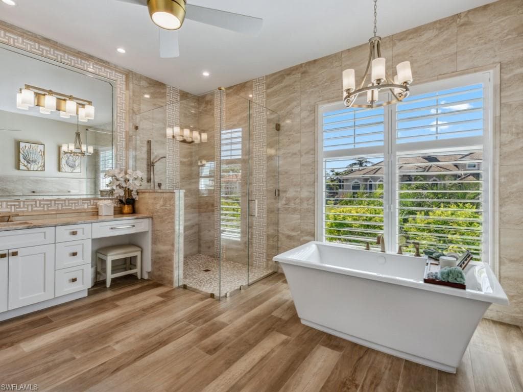 525 Taylor Ct, Marco Island, FL 34145-20