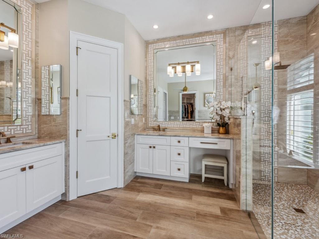 525 Taylor Ct, Marco Island, FL 34145-21
