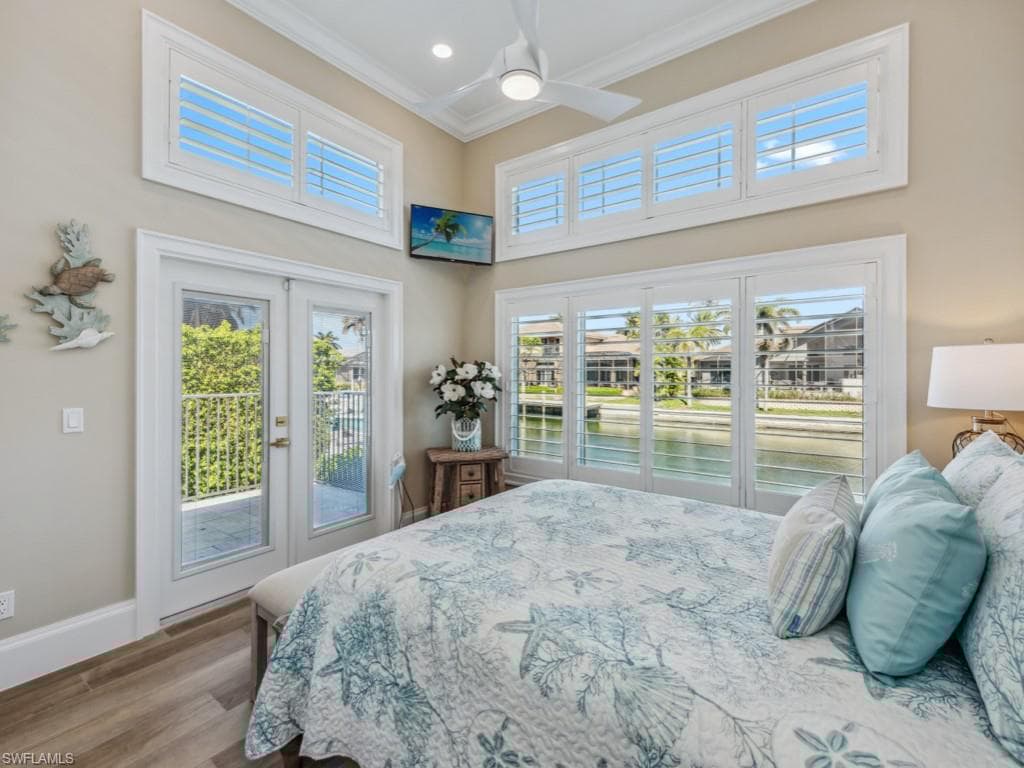525 Taylor Ct, Marco Island, FL 34145-24