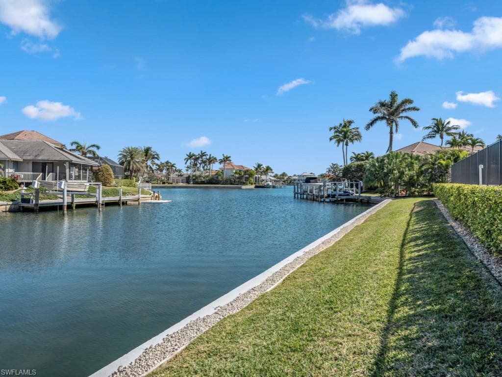 525 Taylor Ct, Marco Island, FL 34145-38