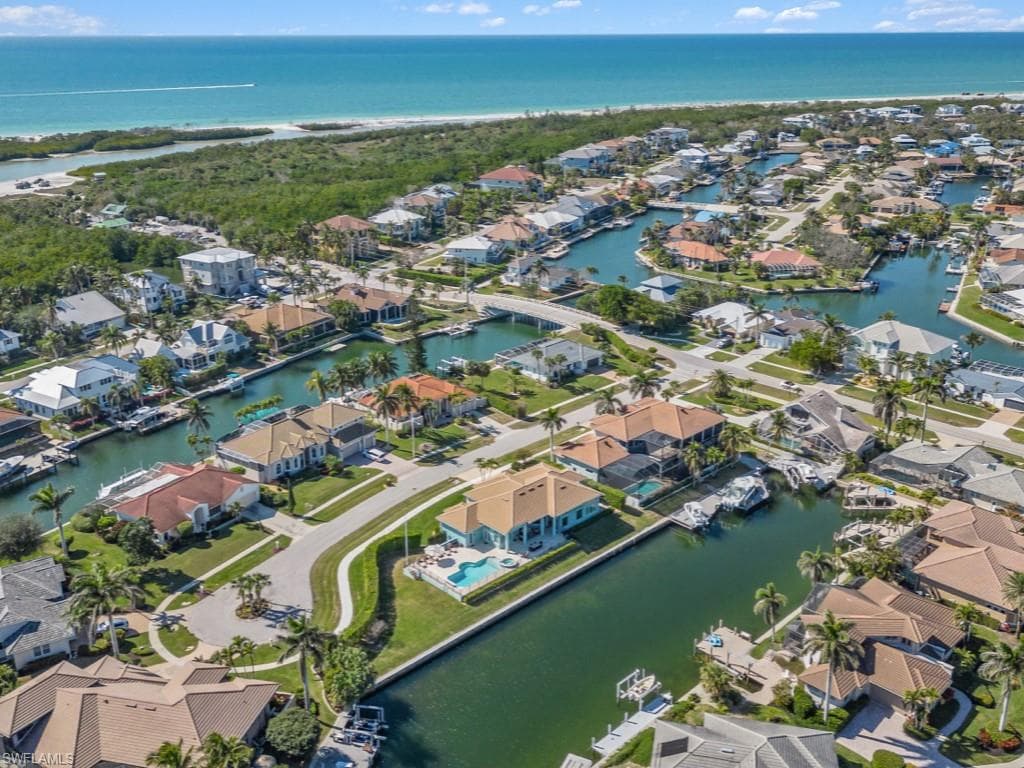 525 Taylor Ct, Marco Island, FL 34145-46
