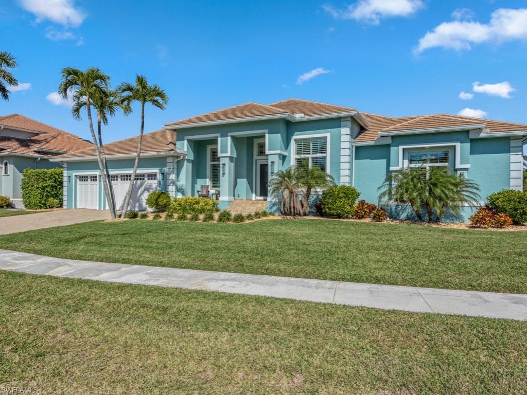 525 Taylor Ct, Marco Island, FL 34145-4