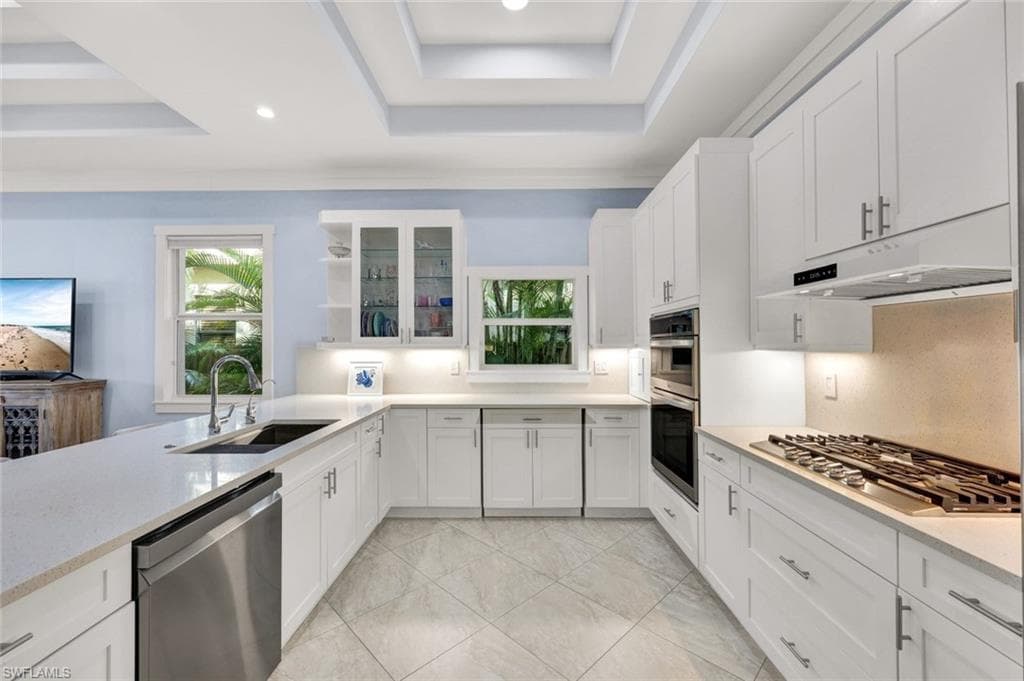 721 93rd Ave N, Naples, FL 34108-11