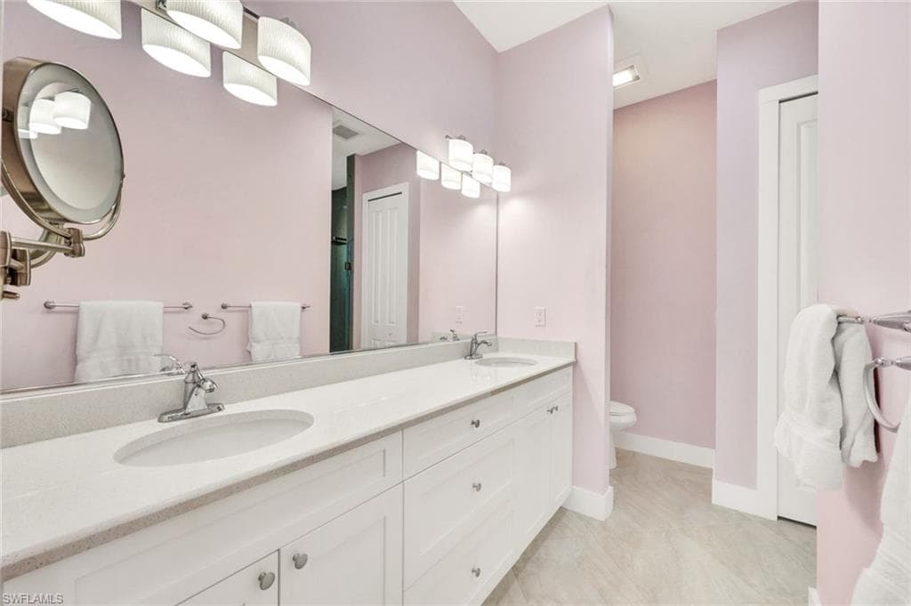 721 93rd Ave N, Naples, FL 34108-15