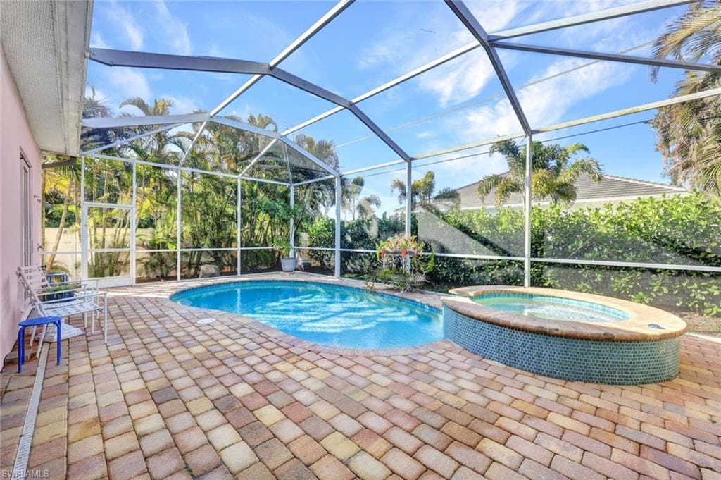 721 93rd Ave N, Naples, FL 34108-23