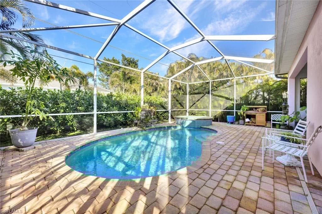 721 93rd Ave N, Naples, FL 34108-24