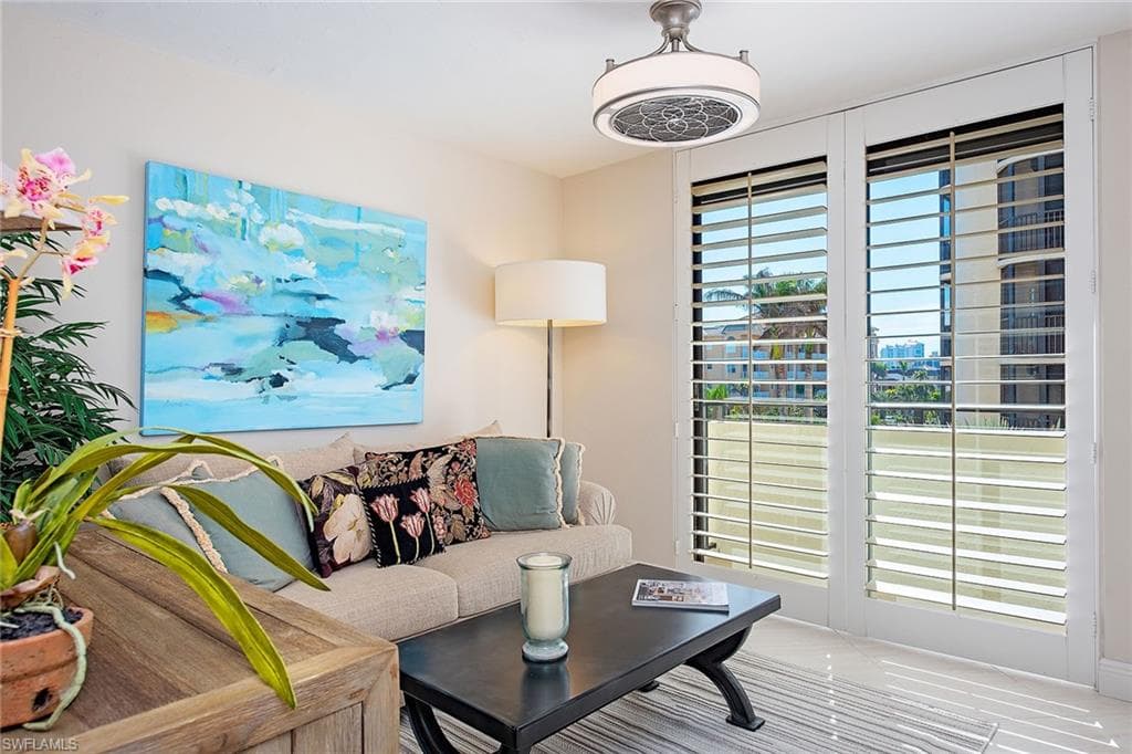 9715 Gulf Shore Dr 301, Naples, FL 34108-12