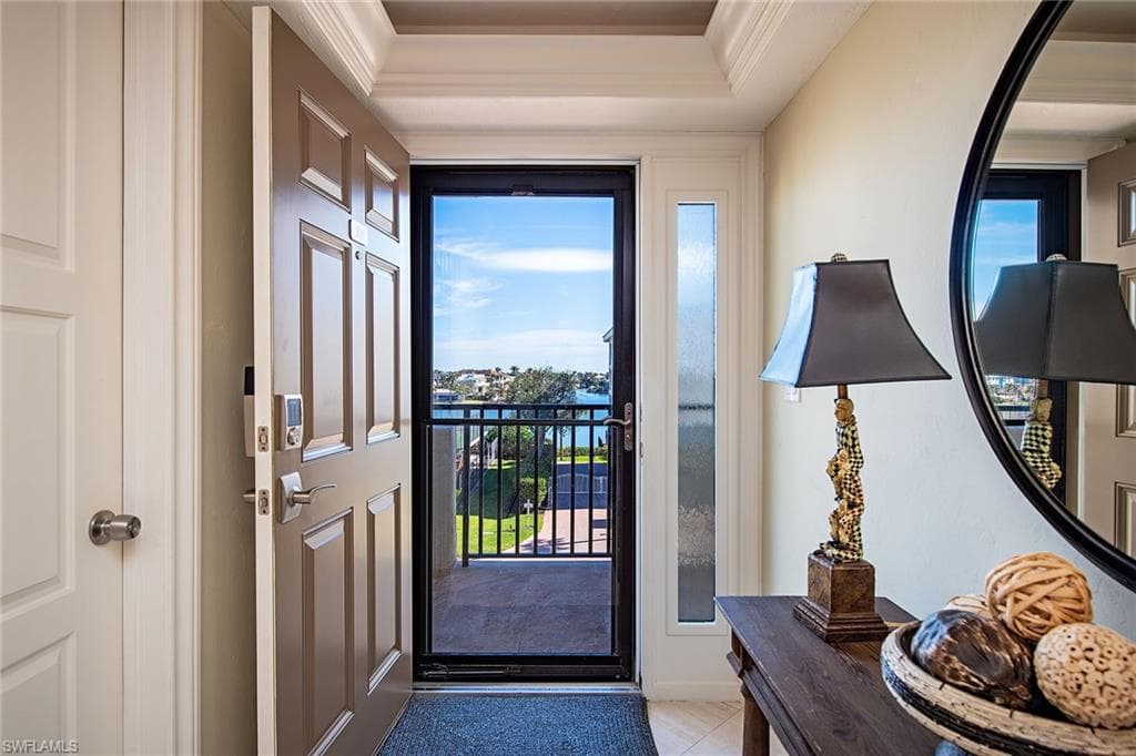 9715 Gulf Shore Dr 301, Naples, FL 34108-13