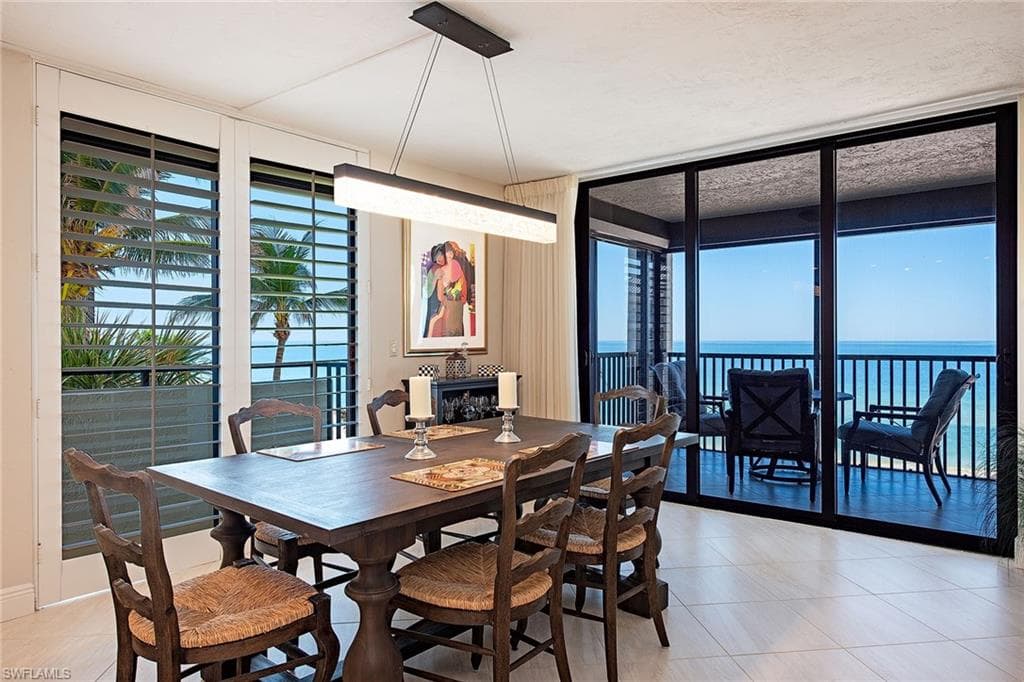 9715 Gulf Shore Dr 301, Naples, FL 34108-4