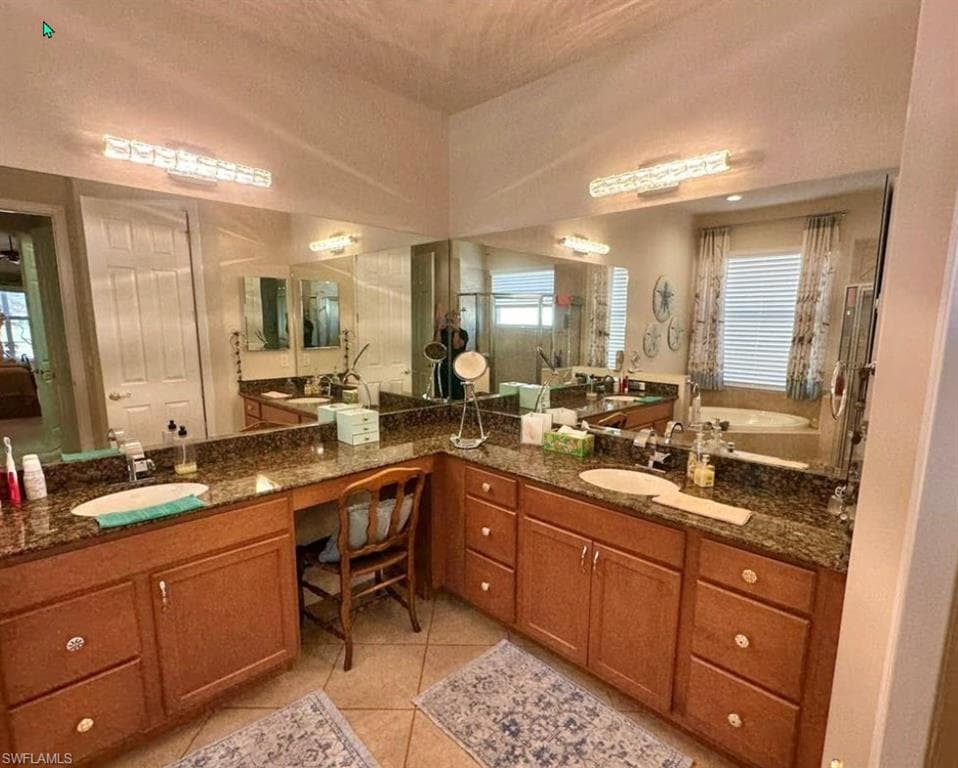 28880 Kiranicola Ct, Bonita Springs, FL 34135-19