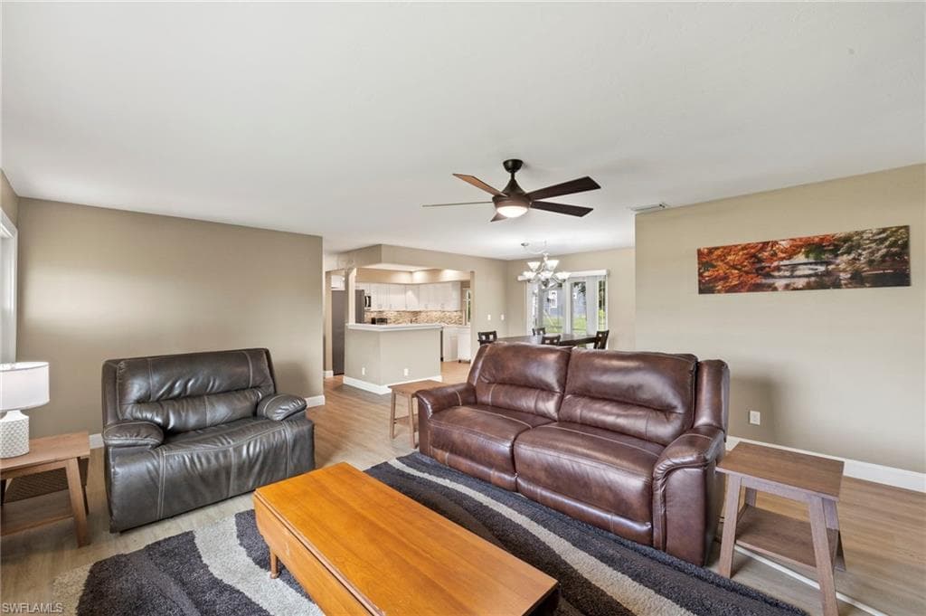 20821 Coconut Dr, Estero, FL 33928-9