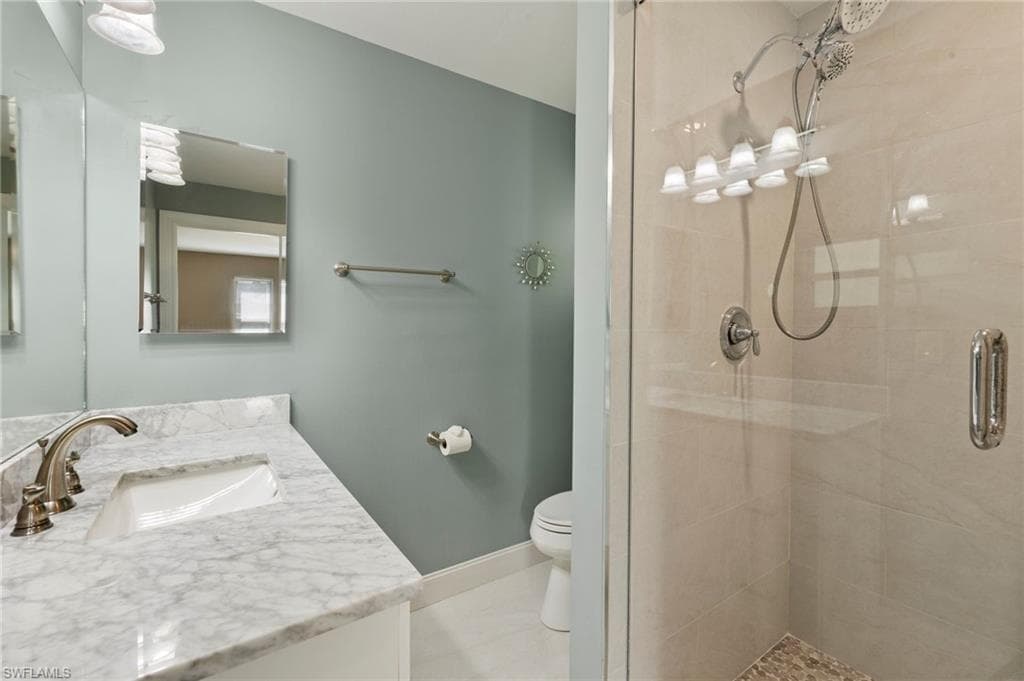 20821 Coconut Dr, Estero, FL 33928-18