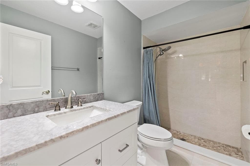 20821 Coconut Dr, Estero, FL 33928-23