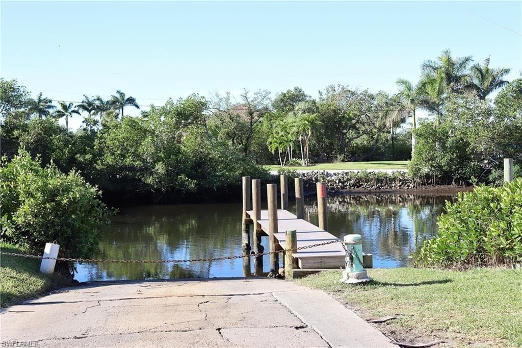 20821 Coconut Dr, Estero, FL 33928-32