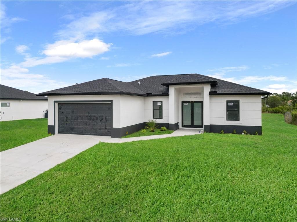 467 Paddock St, Lehigh Acres, FL 33974-2
