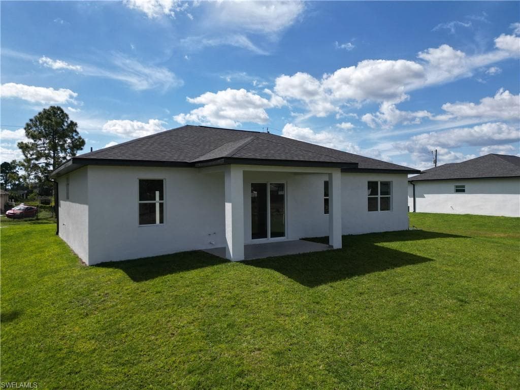 467 Paddock St, Lehigh Acres, FL 33974-3