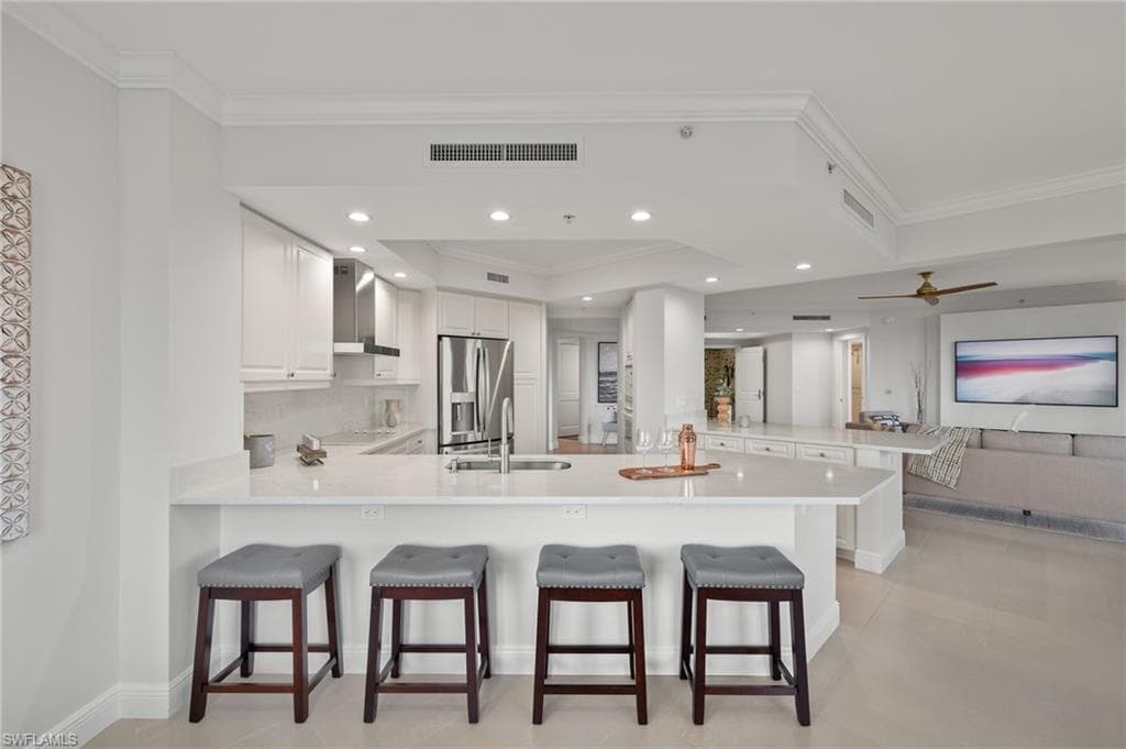 1060 Borghese Ln 806, Naples, FL 34114-9